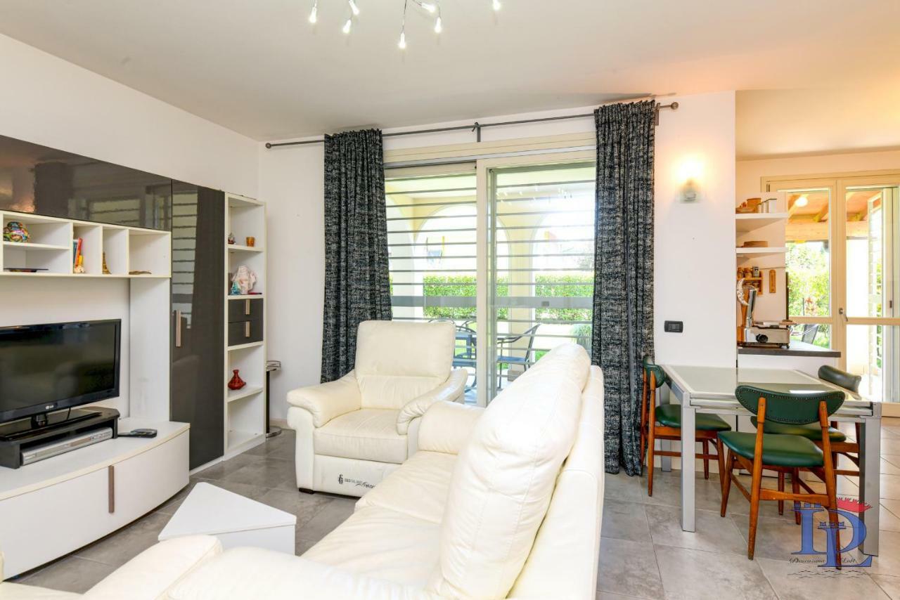 Desenzanoloft Official Partner Marriott Homes & Villas - Bea House, Sirmione With Private Garden And Share Pool ภายนอก รูปภาพ